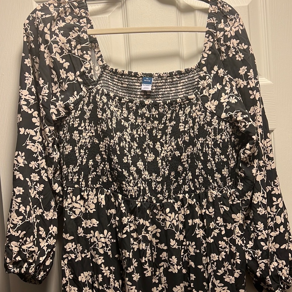 New old navy dress